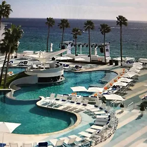 https://me-cabo-cabo-san-lucas.cabosanlucashotelsmexico.com
